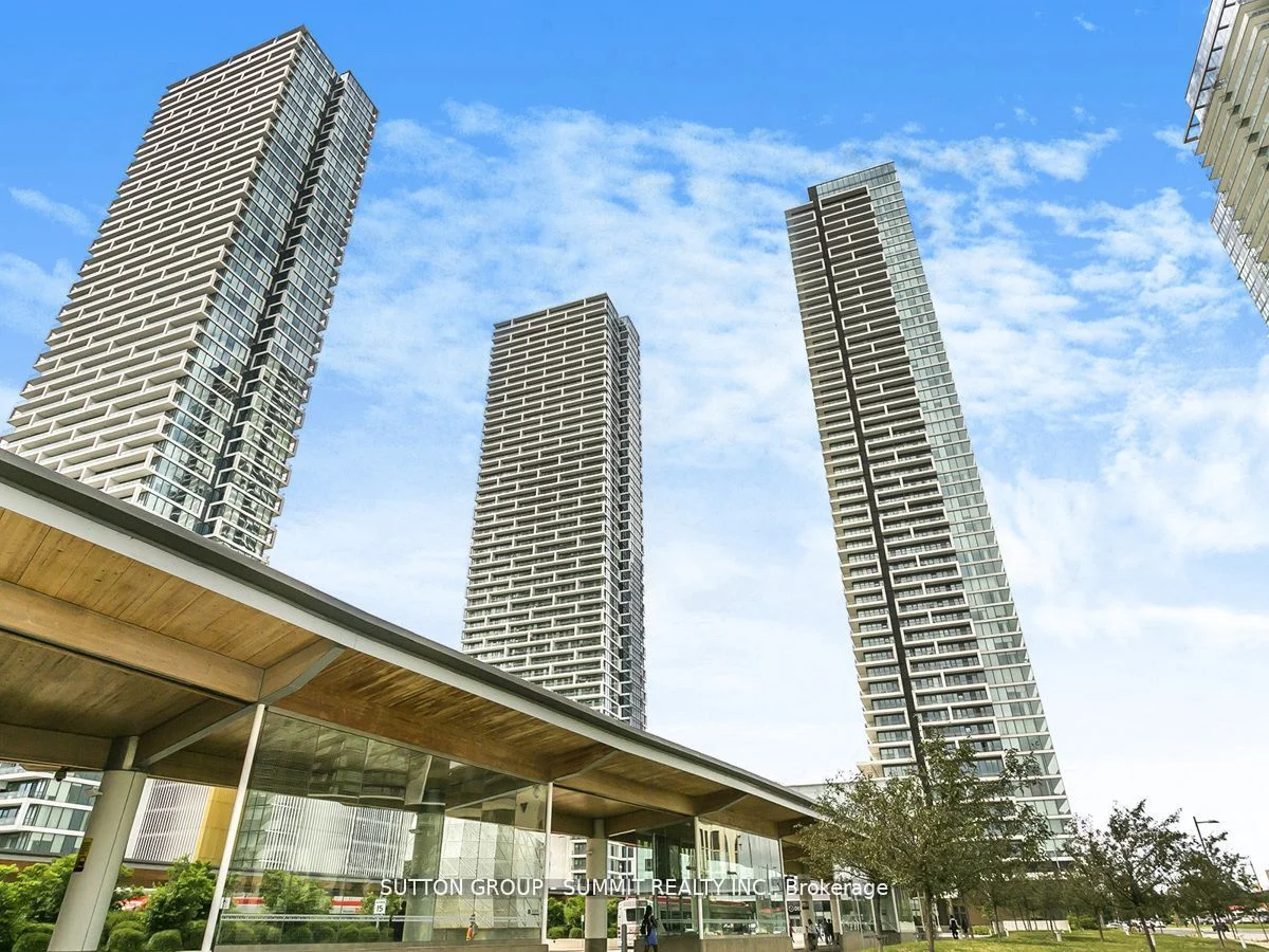 Condo Apartment in Vaughan