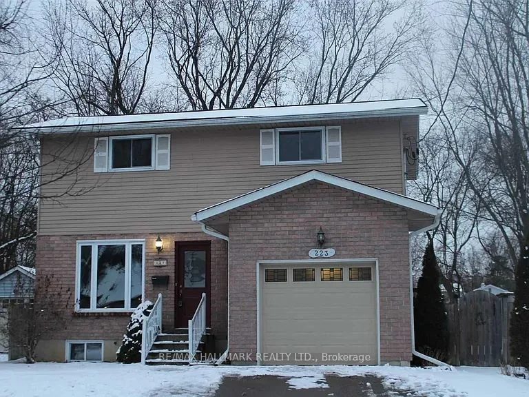 223 Bayview Avenue, Georgina, ON L4P 2T3