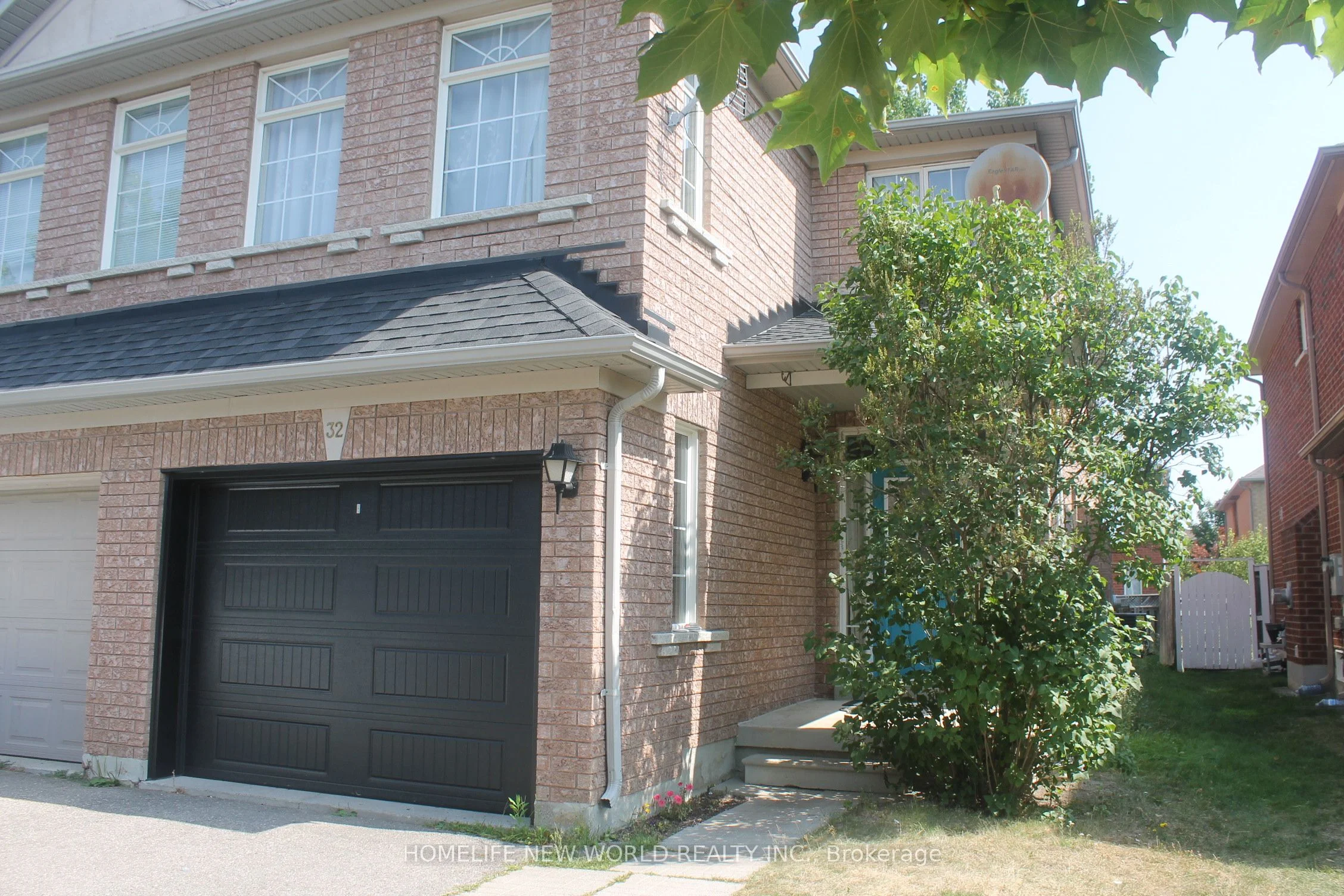 32 Selkirk Drive, Richmond Hill, ON L4B 4P5