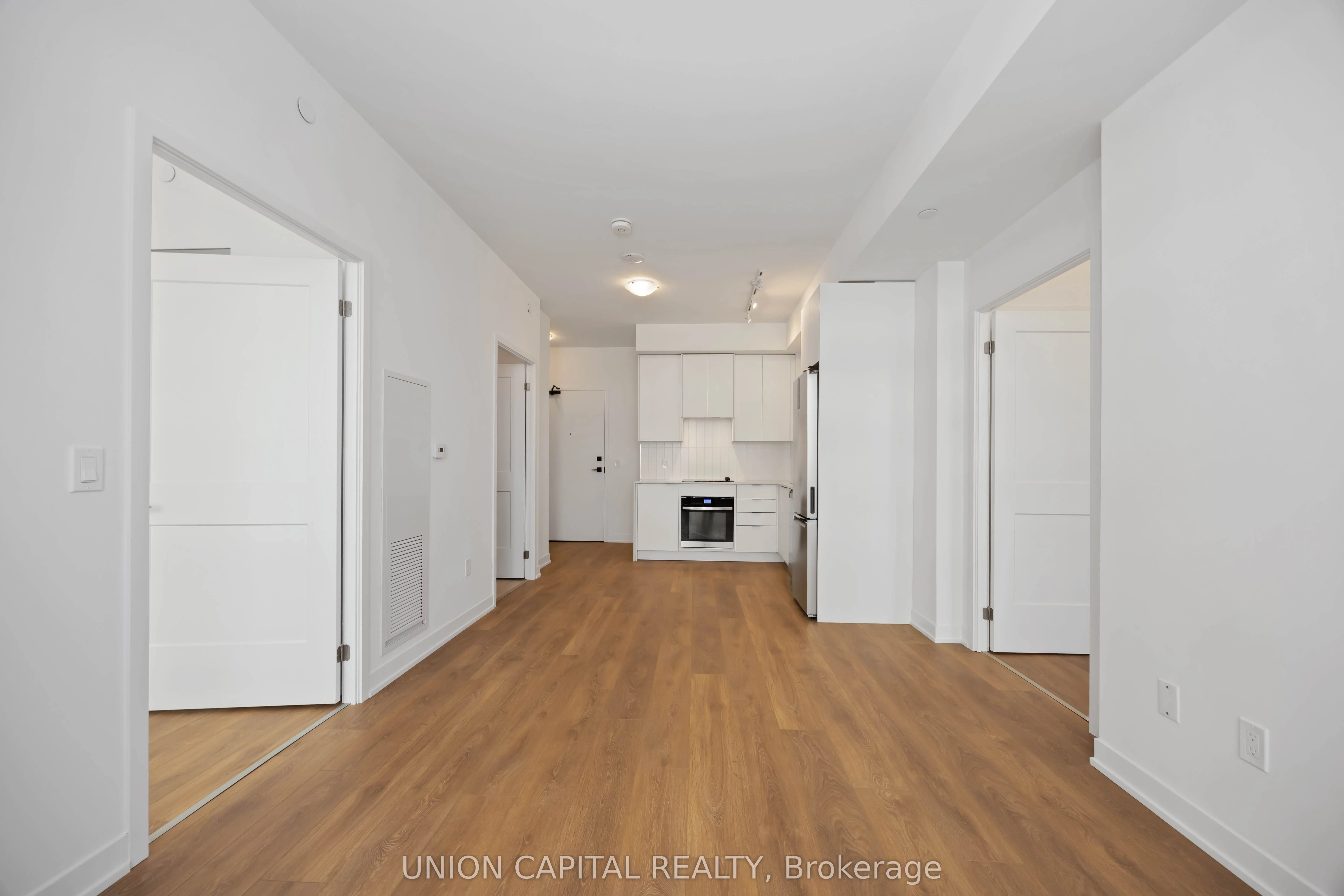 10 Abeja Street 2114, Vaughan, ON L4K 0R4