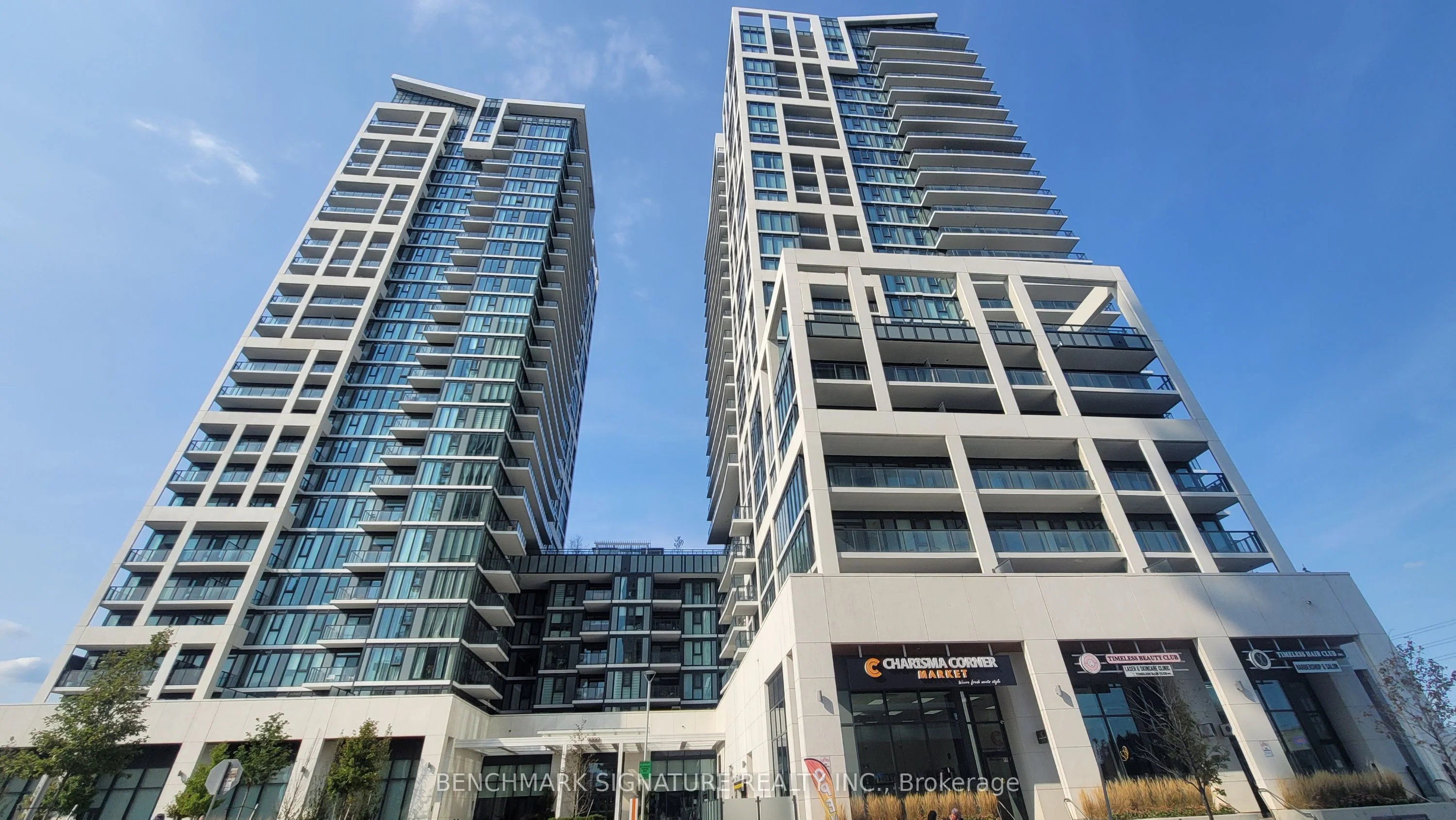 9000 Jane Street 318, Vaughan, ON L4K 2M9