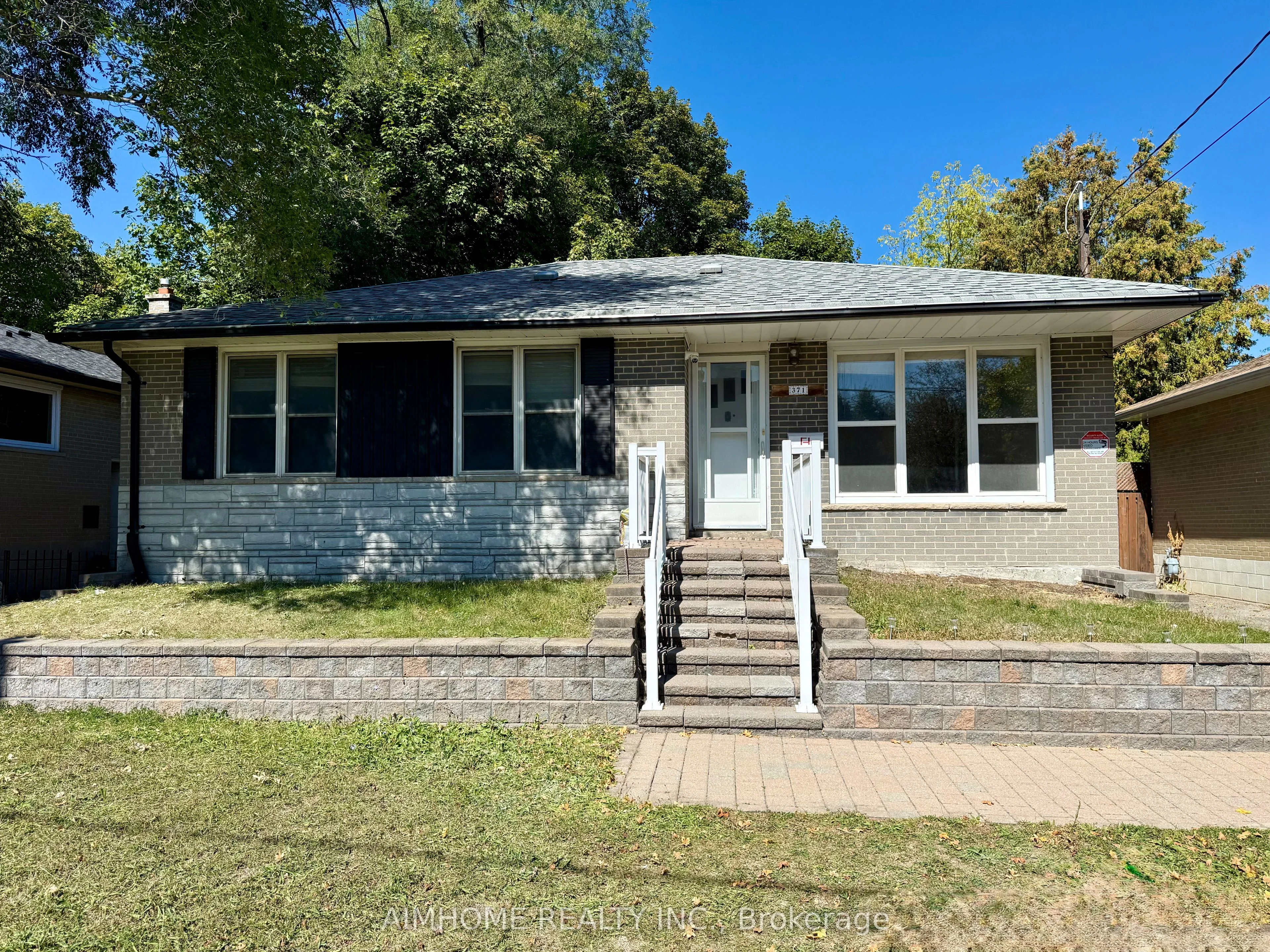 371 Wenlock Avenue, Richmond Hill, ON L4C 1N1