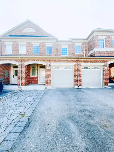 Att/Row/Townhouse in Markham