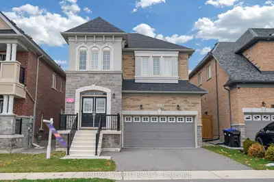 Detached in Bradford West Gwillimbury