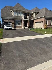 16 Magnolia Avenue, Adjala-Tosorontio, ON L0G 1W0