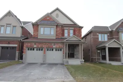Detached in East Gwillimbury