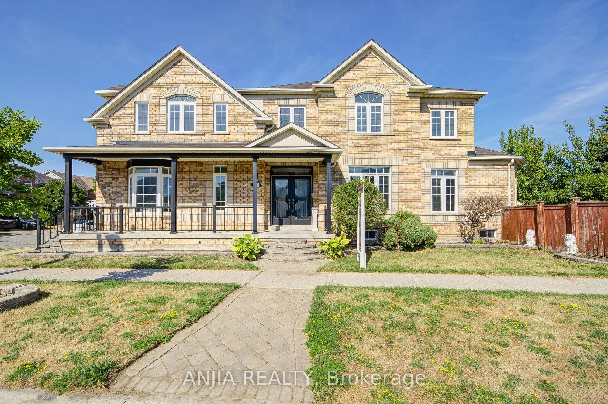66 Alfred Paterson Drive Main & 2nd Floor, Markham, ON L6E 1J5