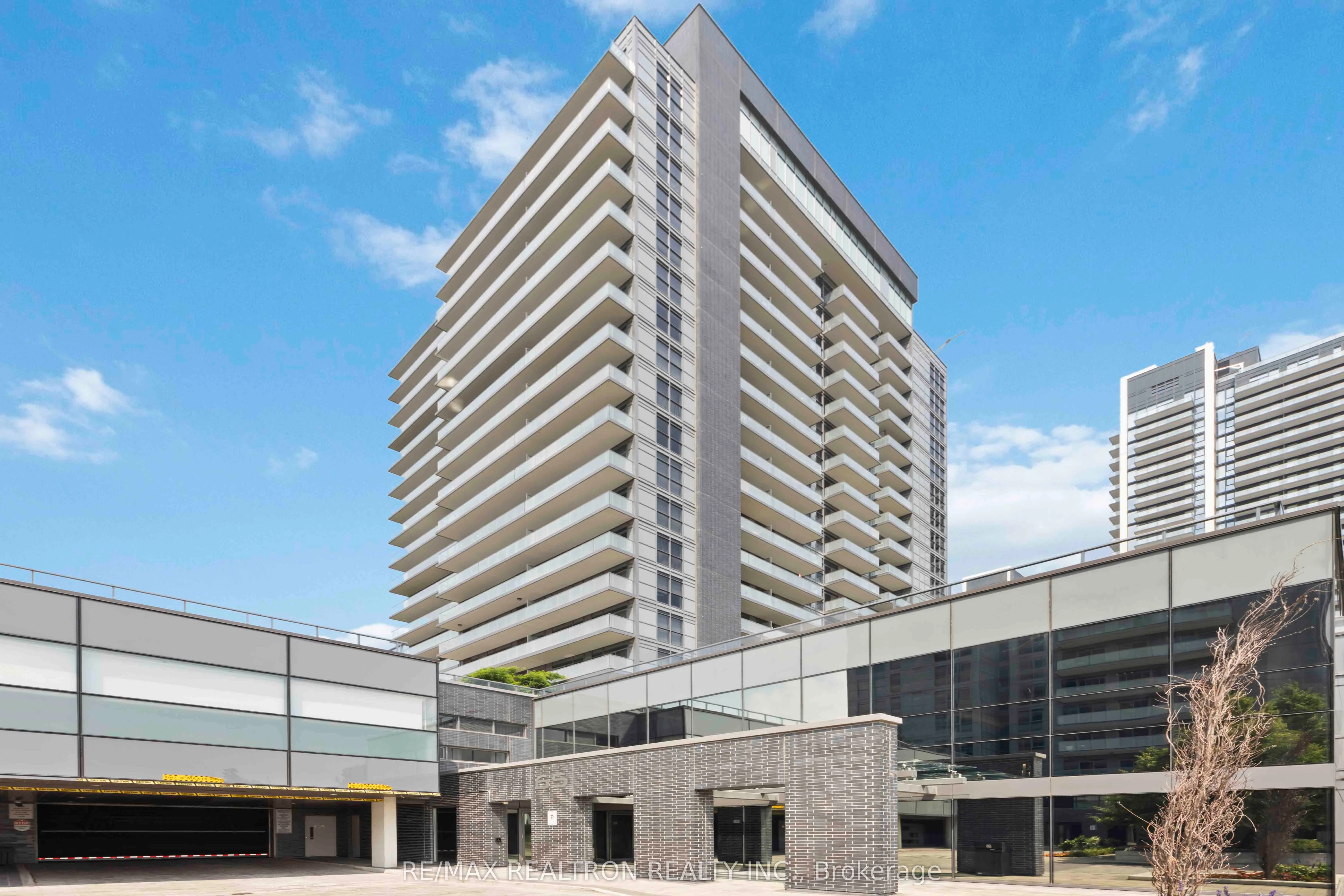 65 Oneida Crescent 1809, Richmond Hill, ON L4B 0A1