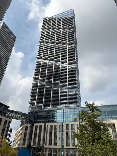 Condo Apartment in Vaughan