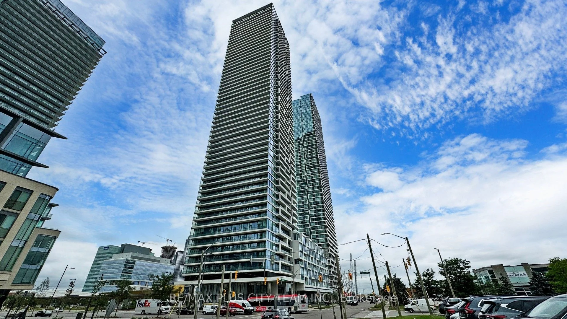 950 Portage Parkway 4215, Vaughan, On L4k 0j7