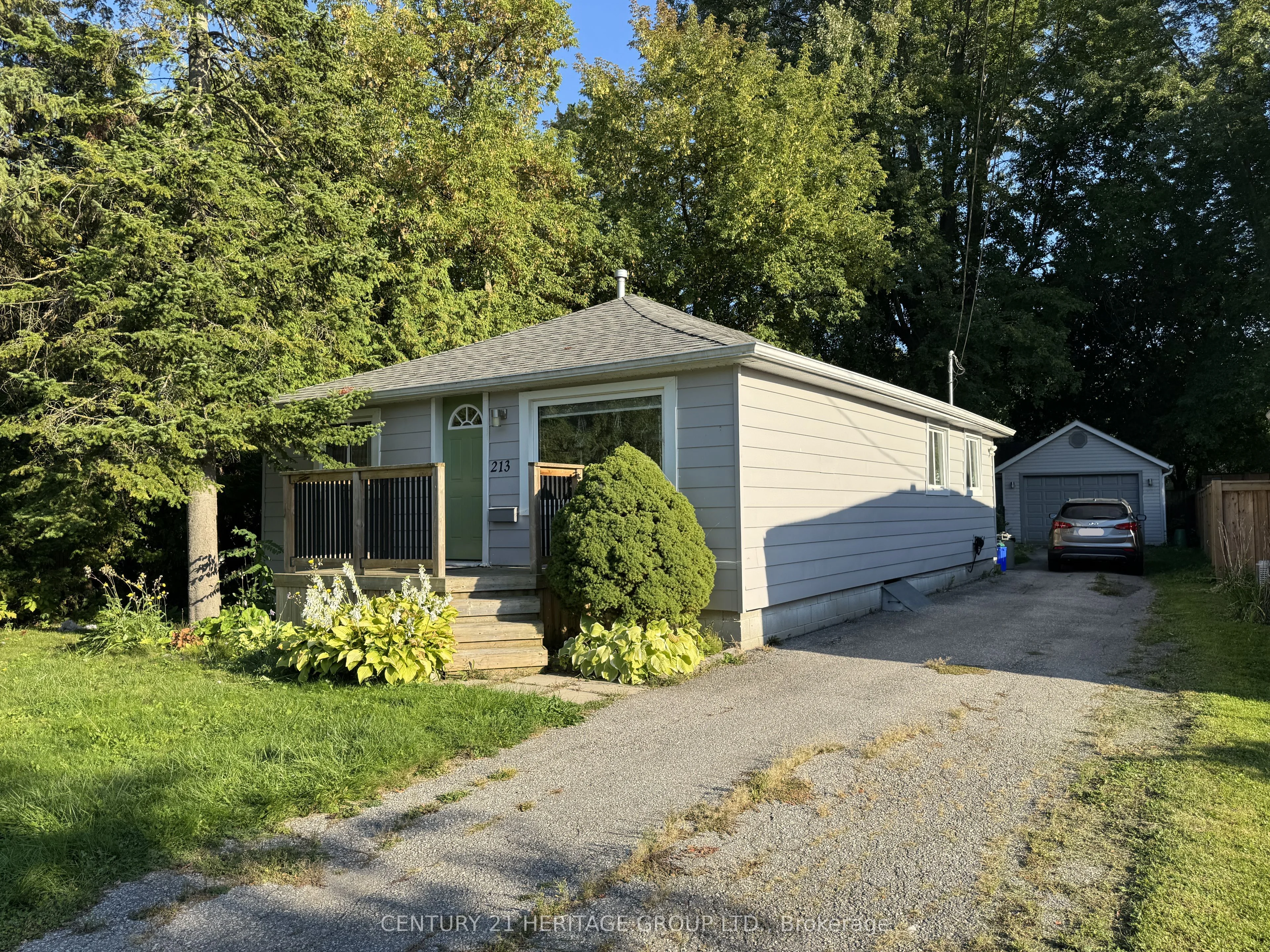 213 Pleasant Boulevard, Georgina, ON L4P 2S7