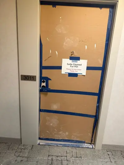 Condo Apartment in Vaughan