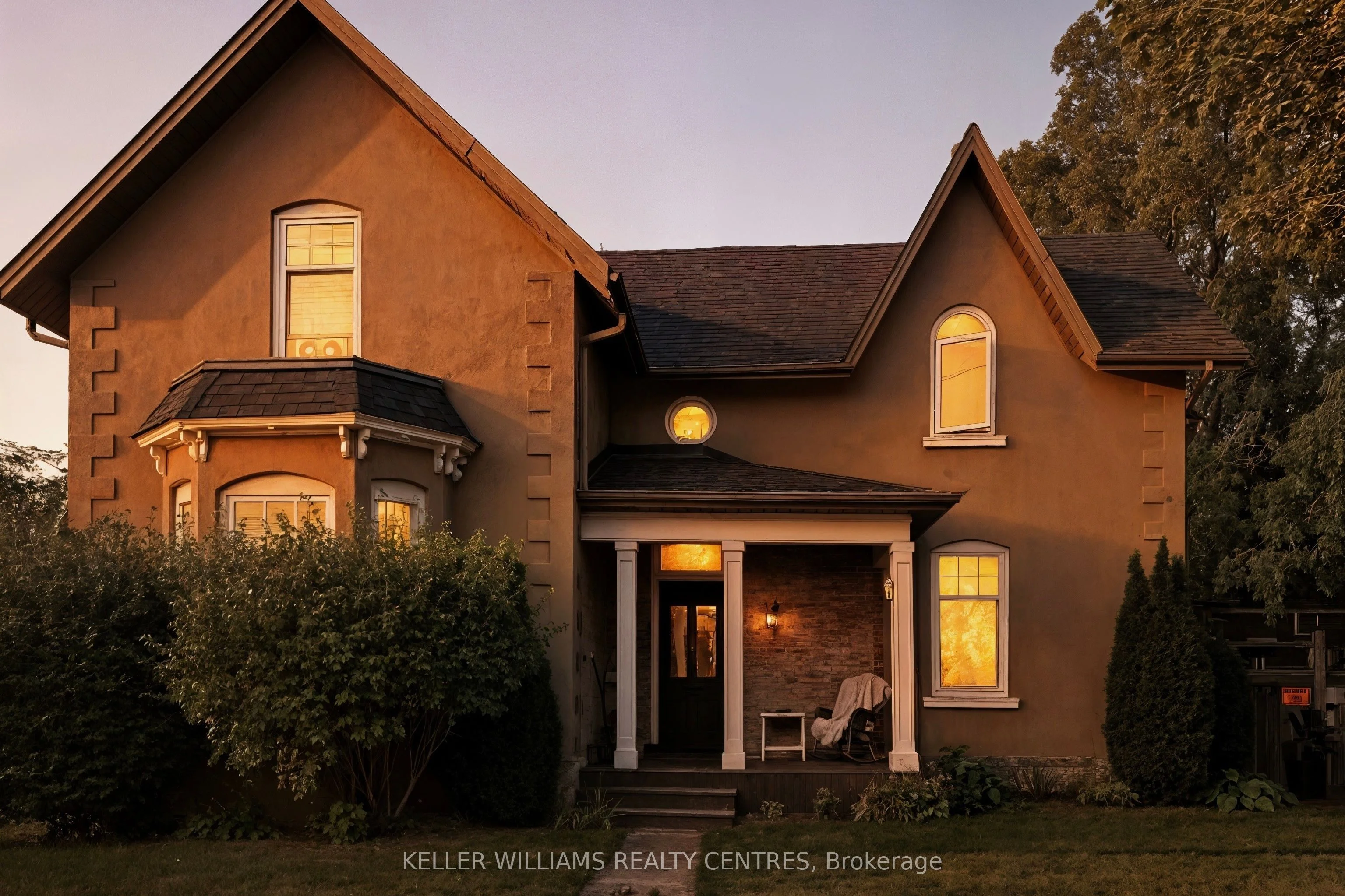 329 Park Avenue, Newmarket, ON L3Y 1V4