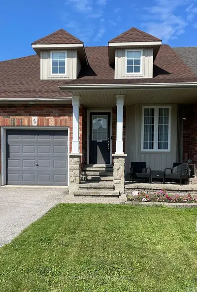 Att/Row/Townhouse in New Tecumseth