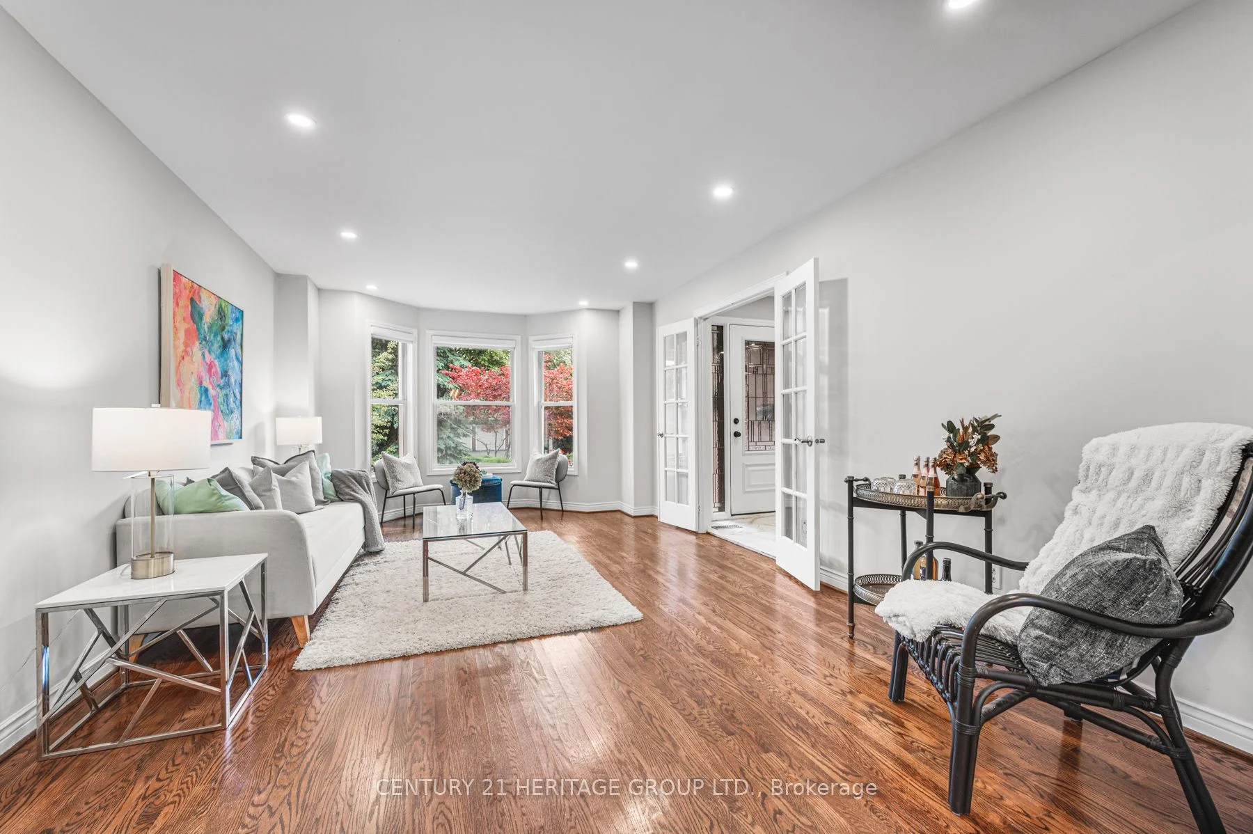 16 Wainwright Avenue, Richmond Hill, On L4c 5r5