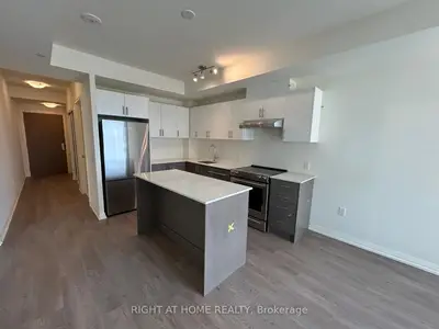Condo Apartment in Vaughan