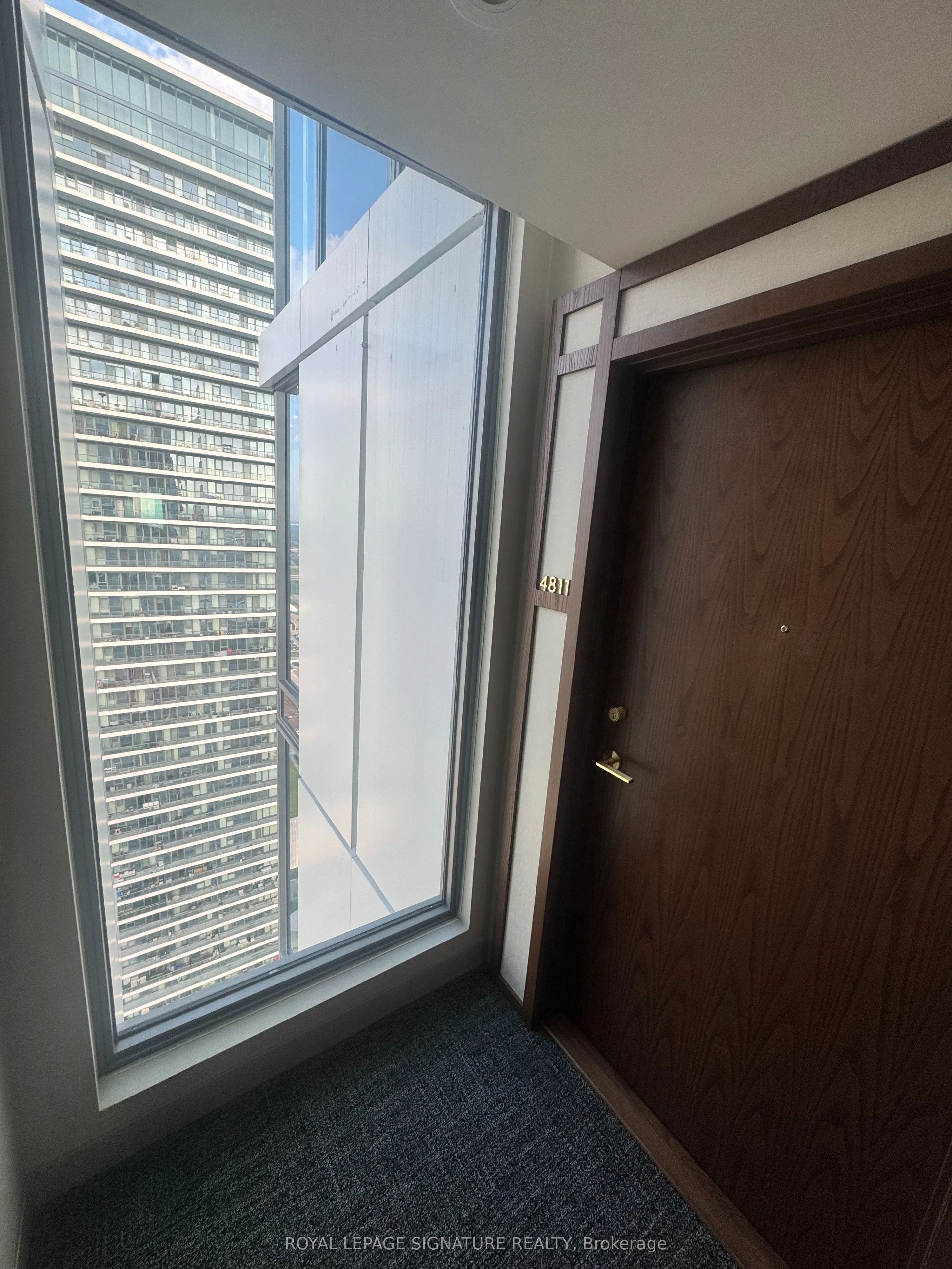 1000 Portage Parkway 4811, Vaughan, ON L4K 0L1