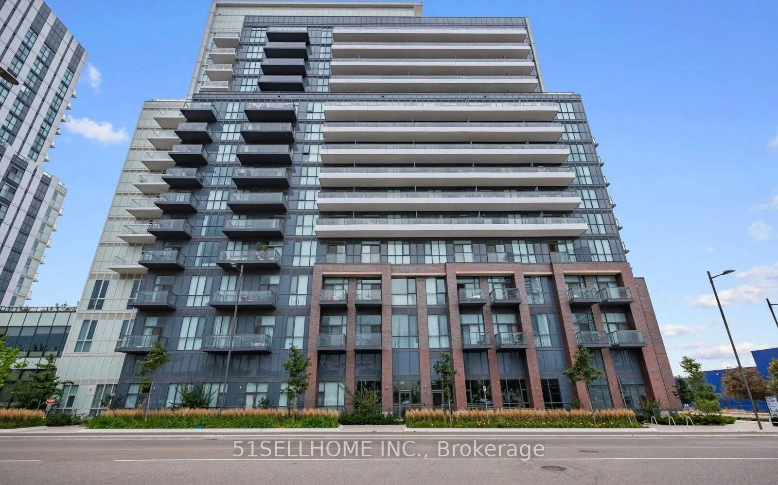 60 Honeycrisp Crescent 718, Vaughan, On L4k 0n5