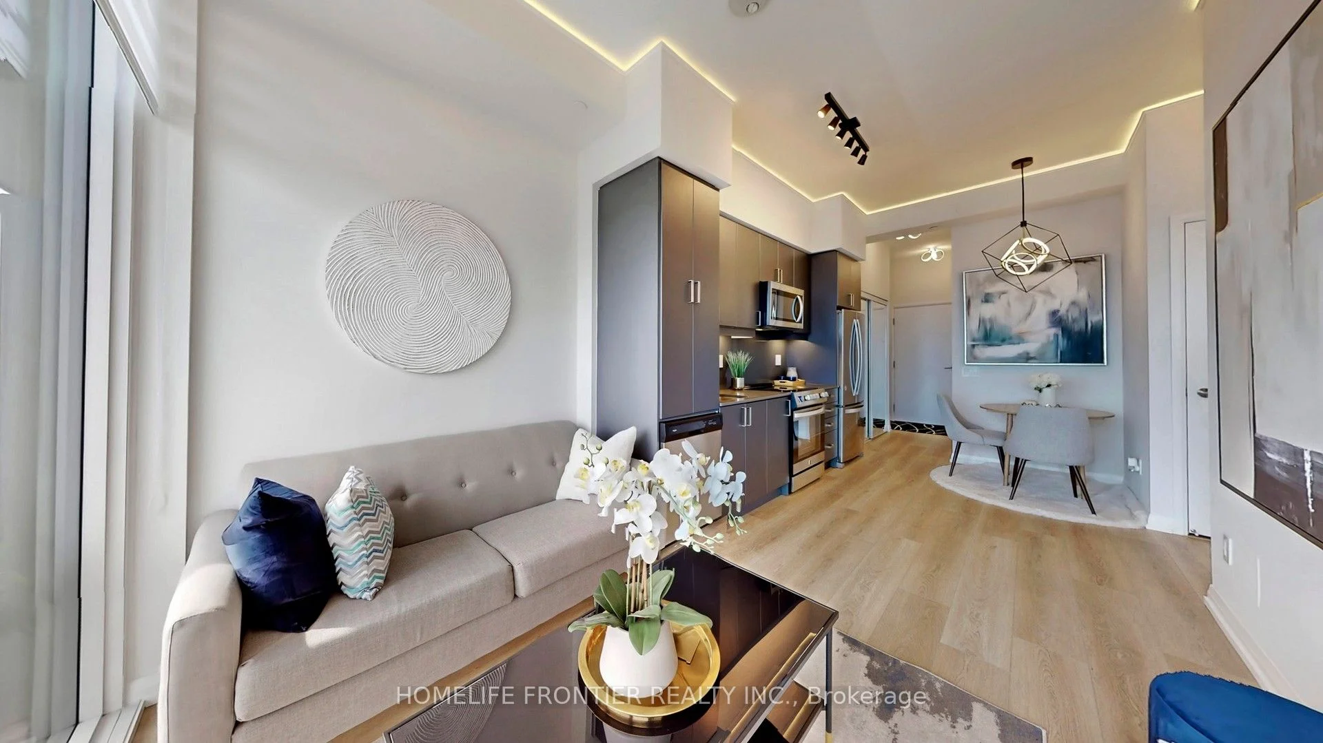 Condo Apartment in Vaughan