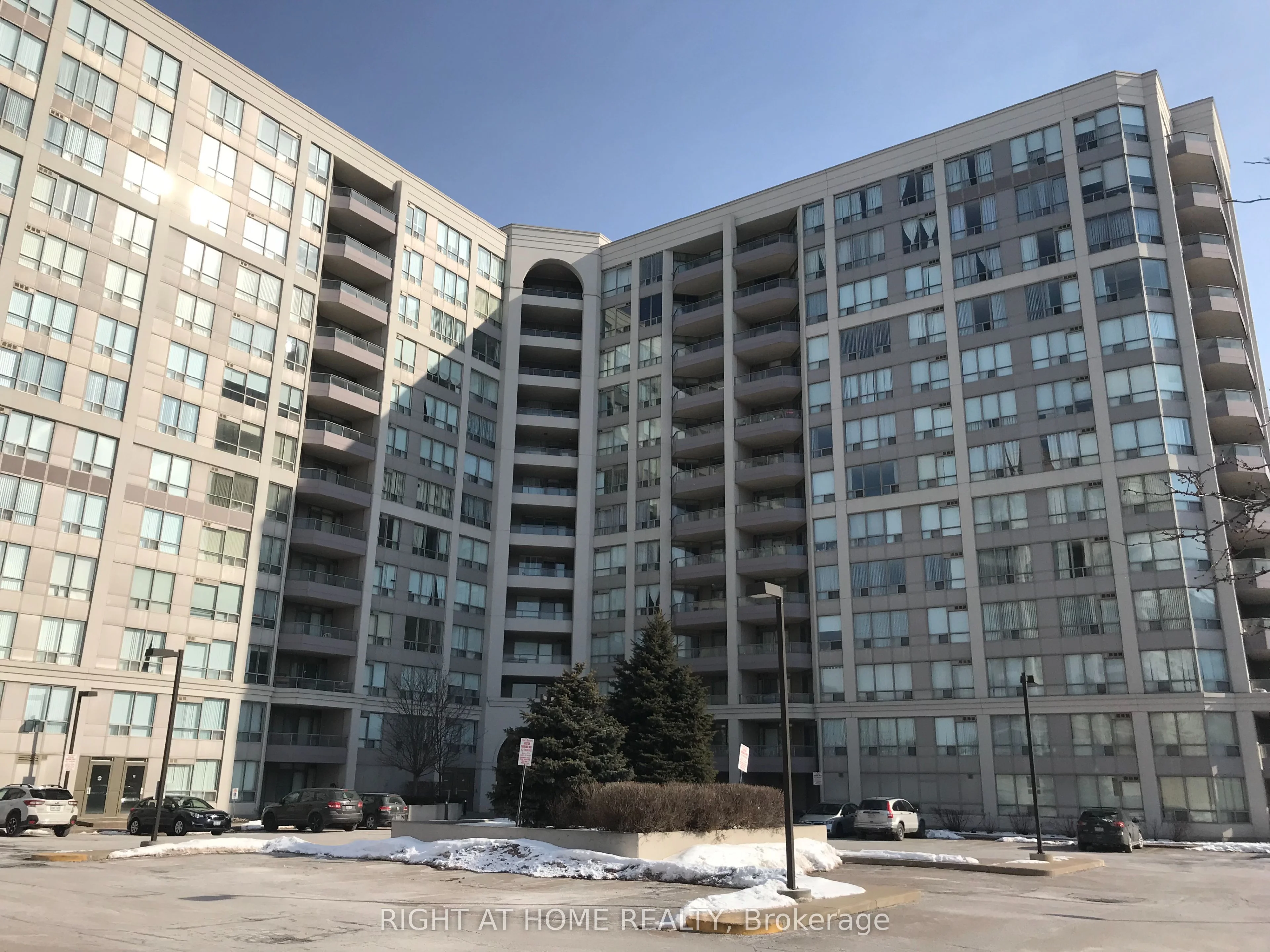 9017 Leslie Street 920, Richmond Hill, ON L4B 4R8