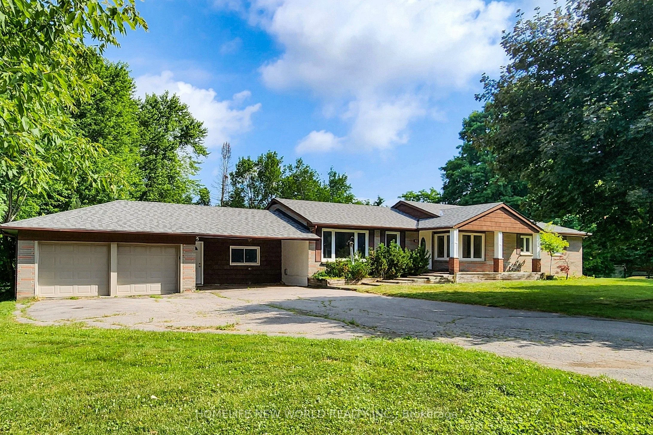 66 Farr Avenue, East Gwillimbury, ON L0G 1V0