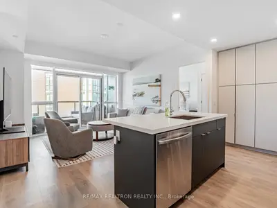 Condo Apartment in Innisfil