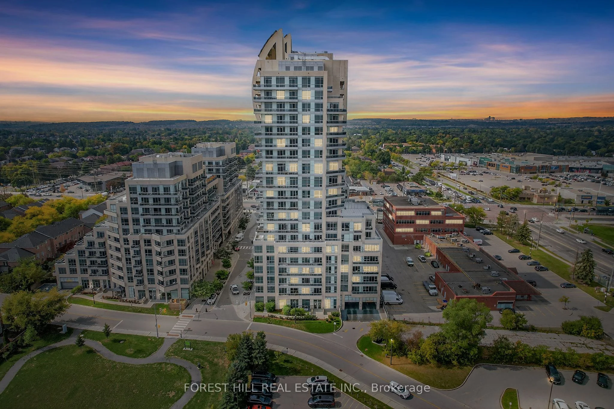 9205 Yonge Street 1603, Richmond Hill, ON L4C 1V5