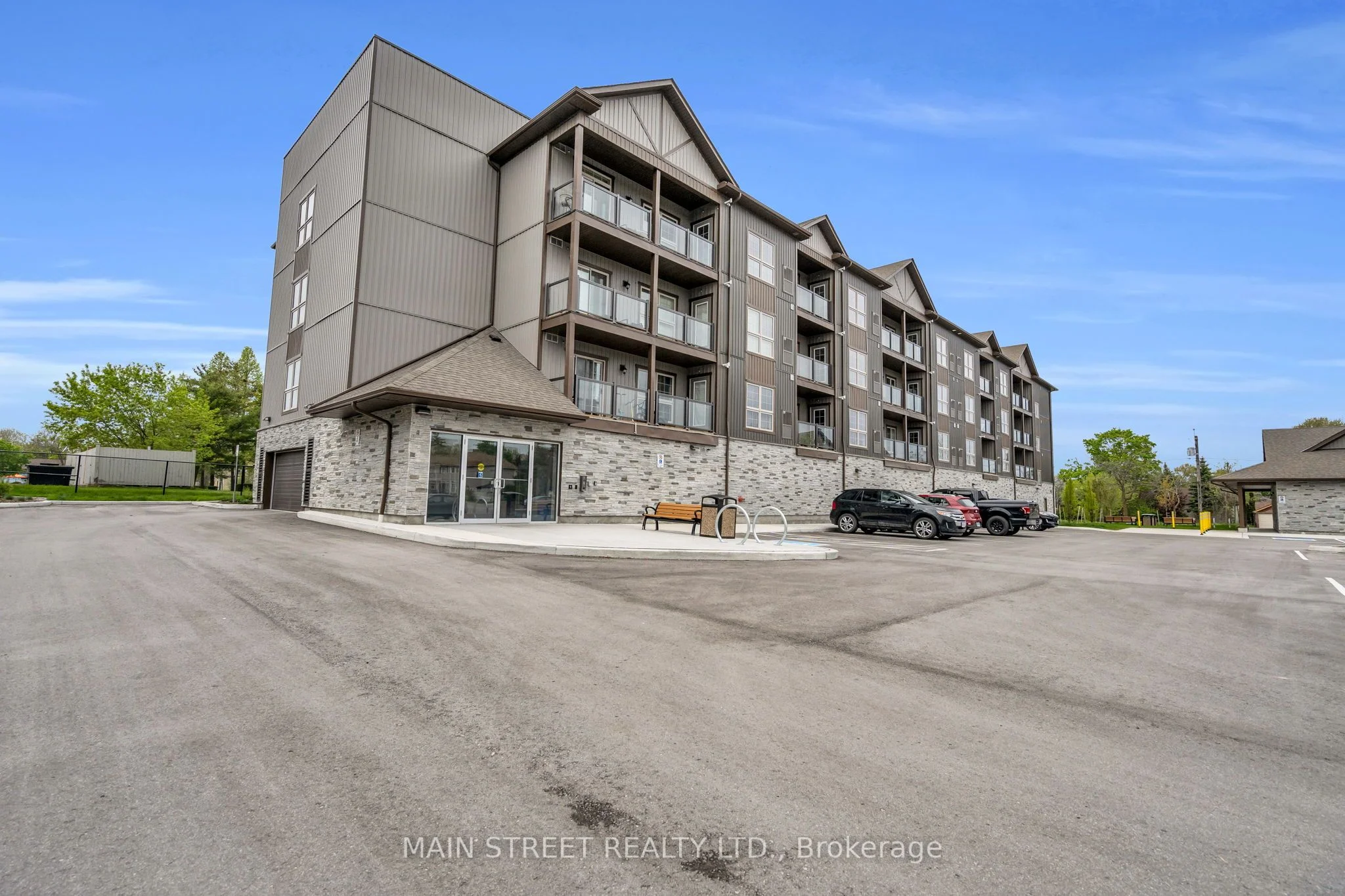 110 Grew Boulevard 409, Georgina, On L0e 1l0