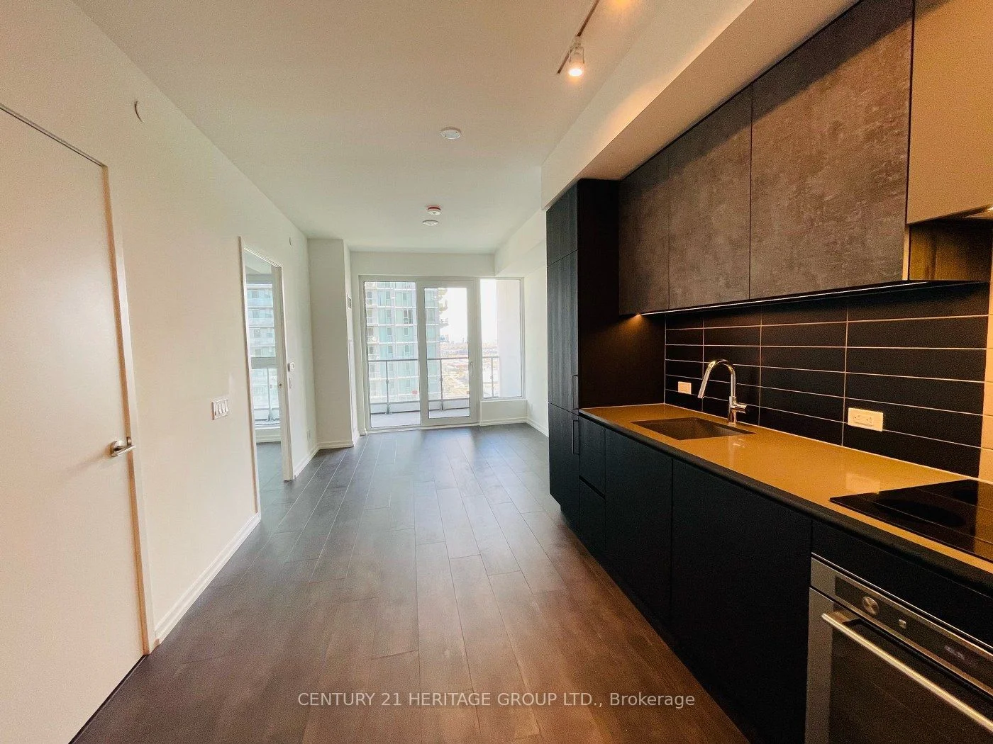 7890 Jane Street 1810, Vaughan, ON L4K 0K9