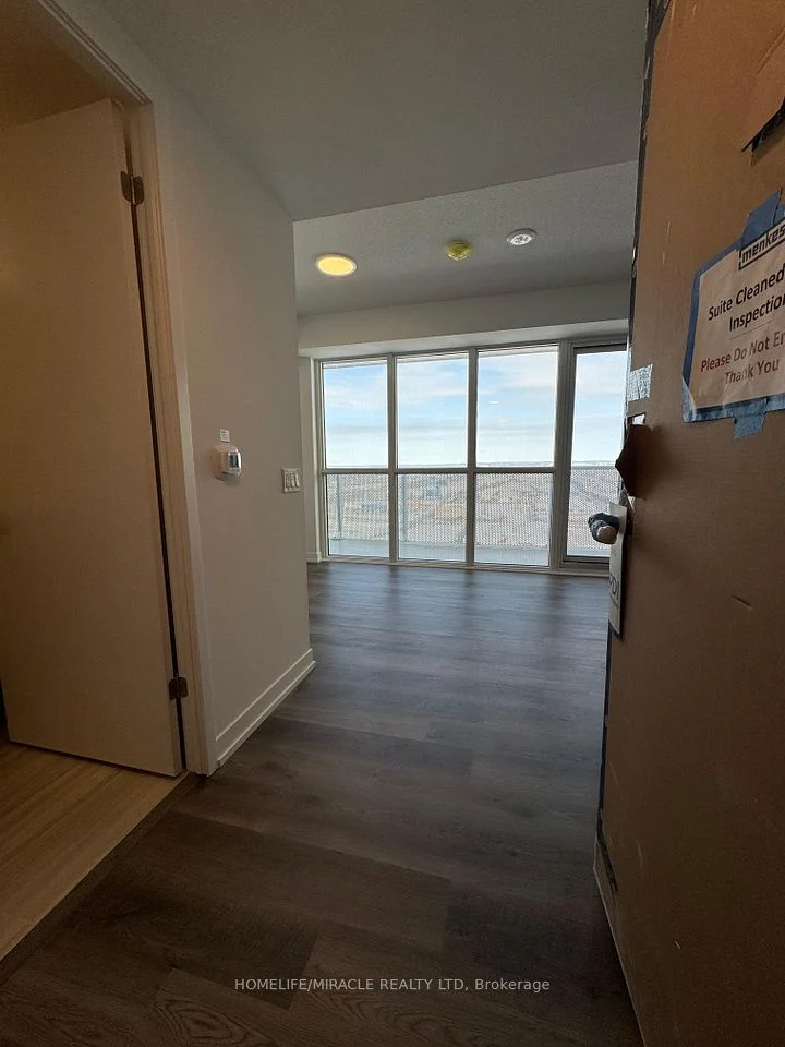 195 Commerce Street 3612, Vaughan, ON L4K 5Z7