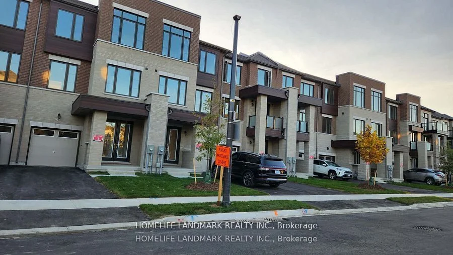 314 Laplante Street, Newmarket, On L3x 0m8