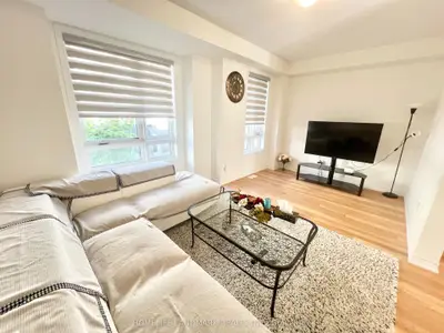 Att/Row/Townhouse in Markham