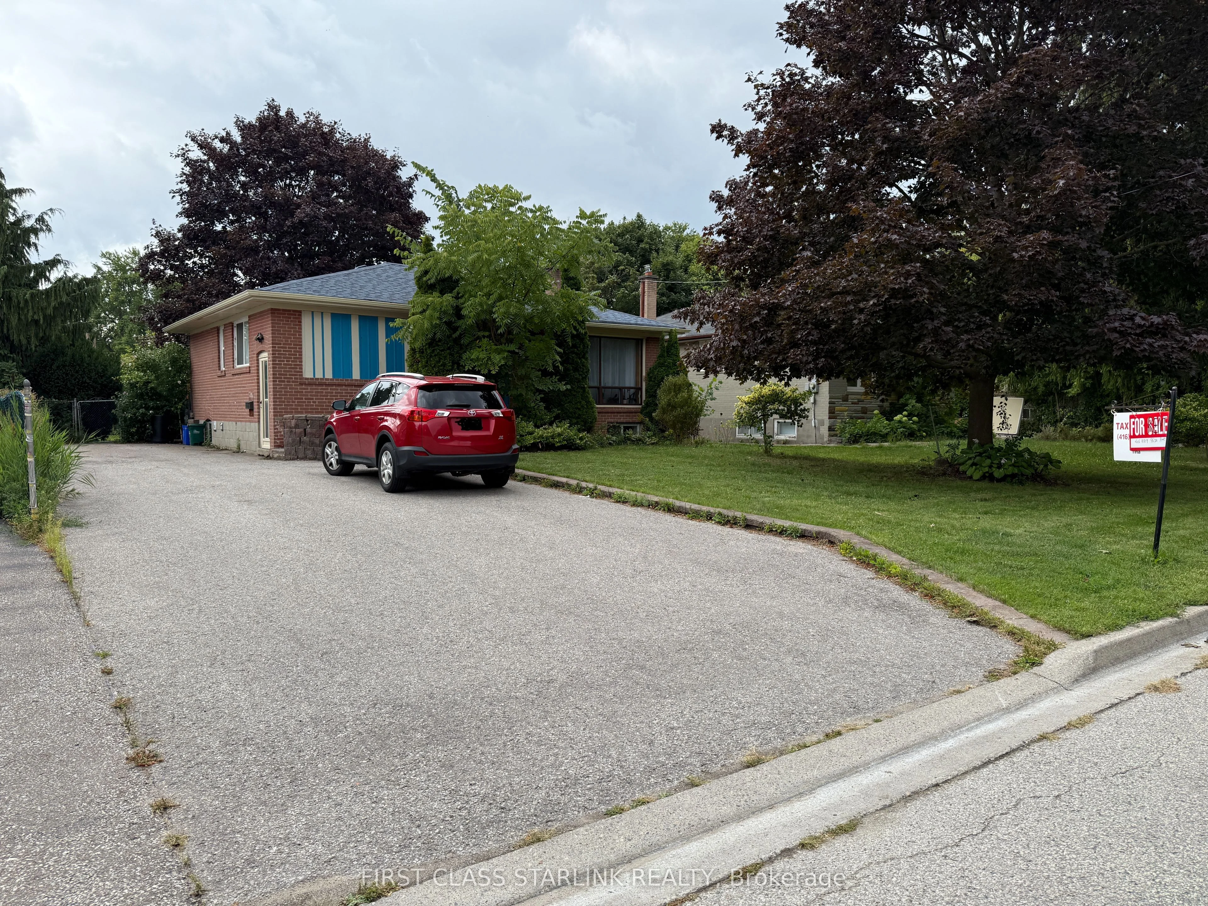 89 Cartier Crescent Basement-Main Bedroom, Richmond Hill, ON L4C 2N3