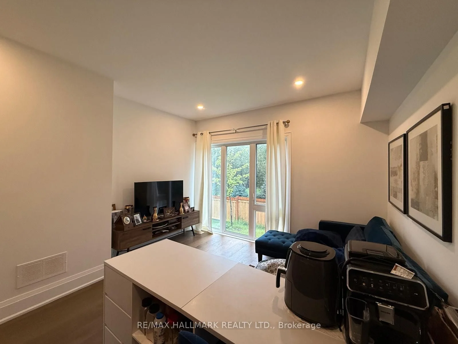 14 Persica Street Basement, Richmond Hill, On L4e 1l3