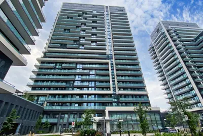 Condo Apartment in Richmond Hill