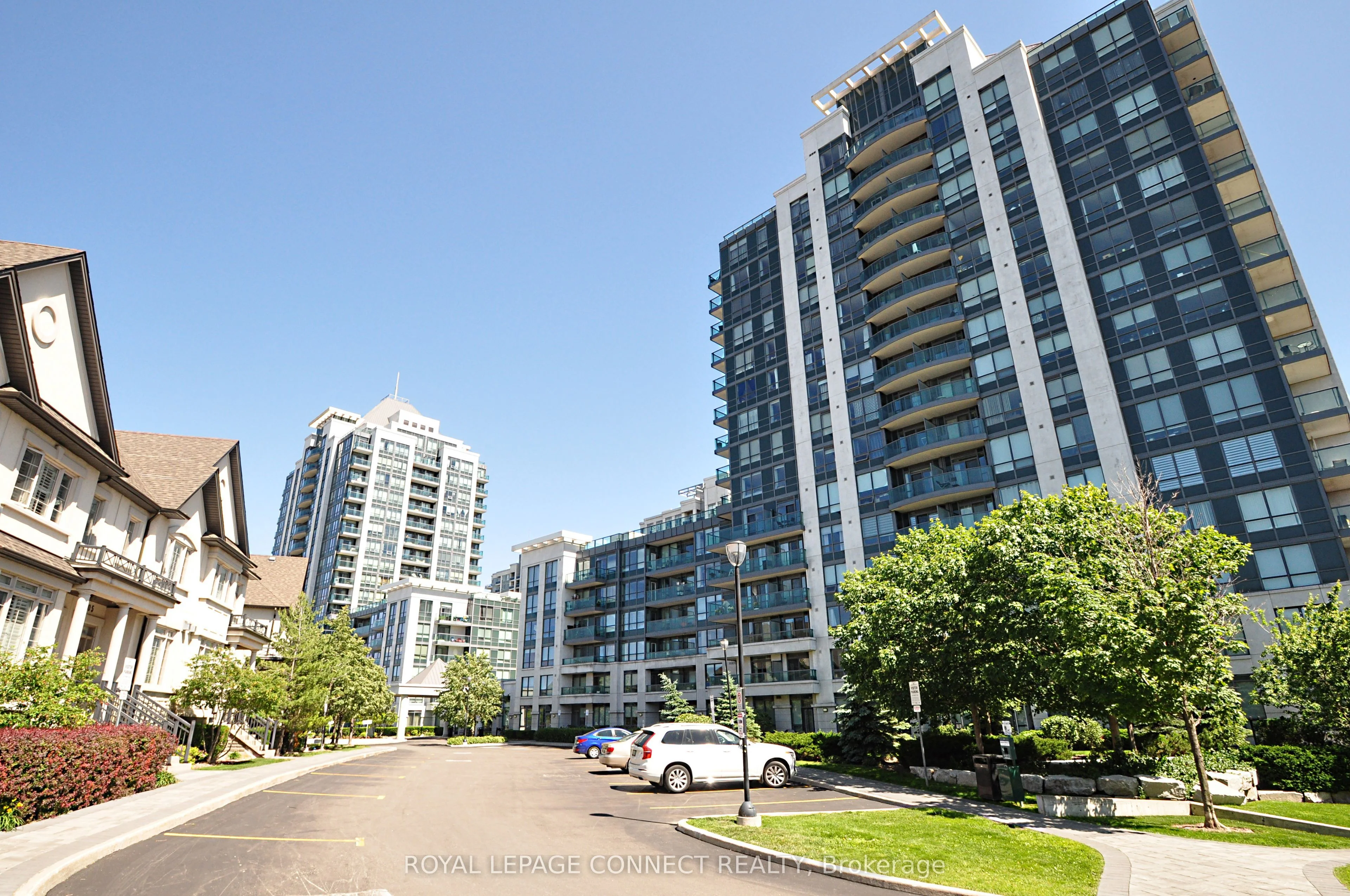 30 North Park Road 219, Vaughan, On L4j 0g6