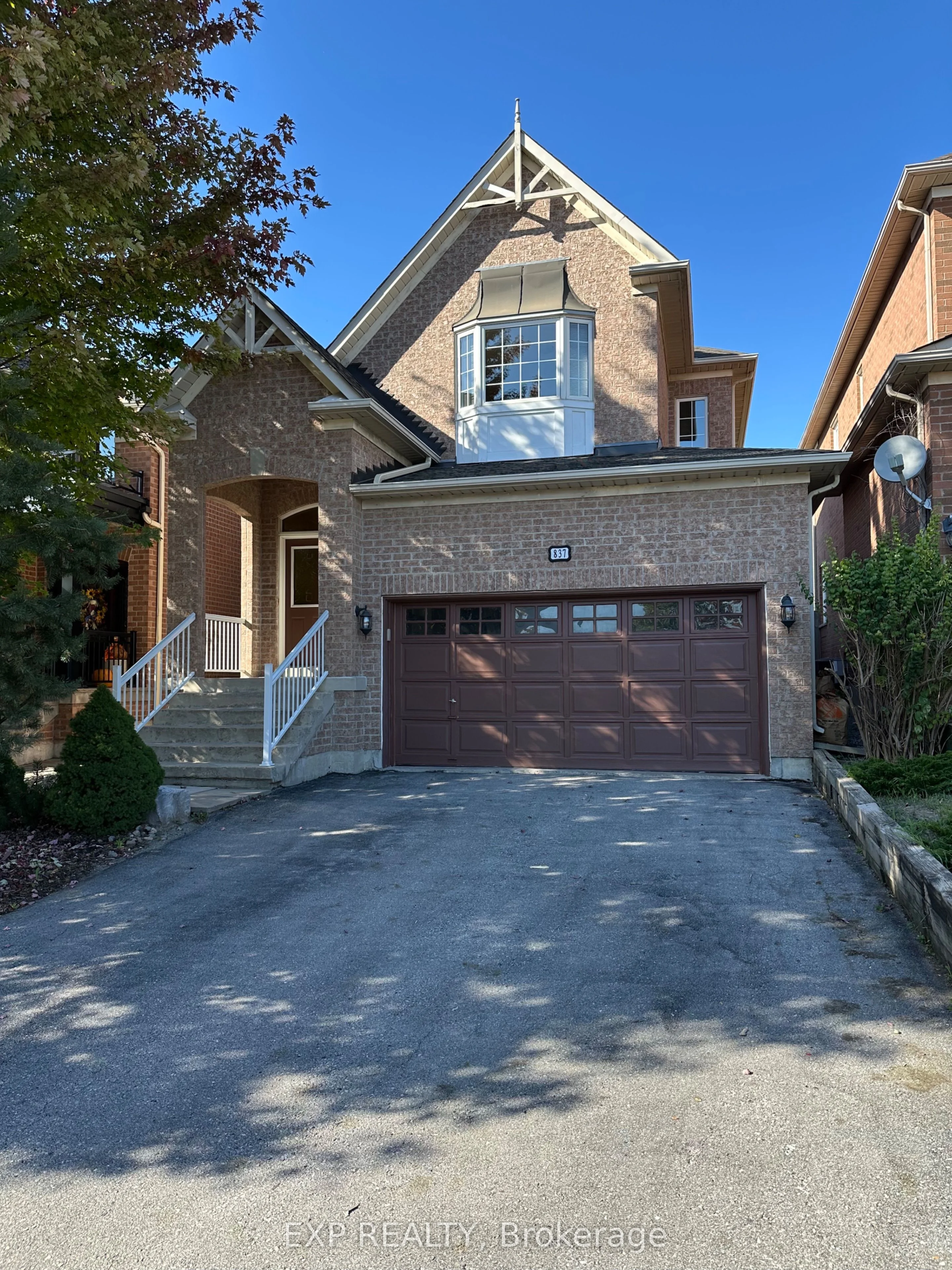 837 Colter Street, Newmarket, ON L3X 2S6
