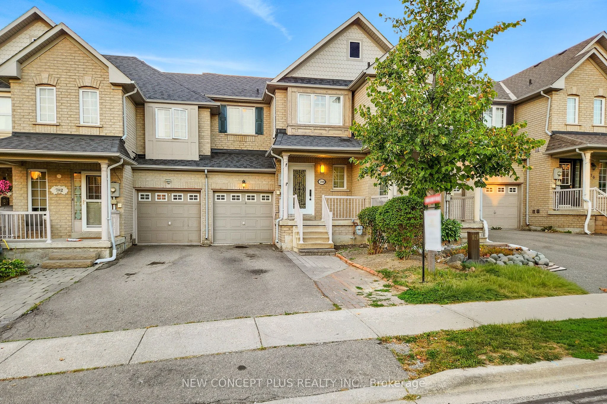 780 Joe Persechini Drive, Newmarket, ON L3X 2S6