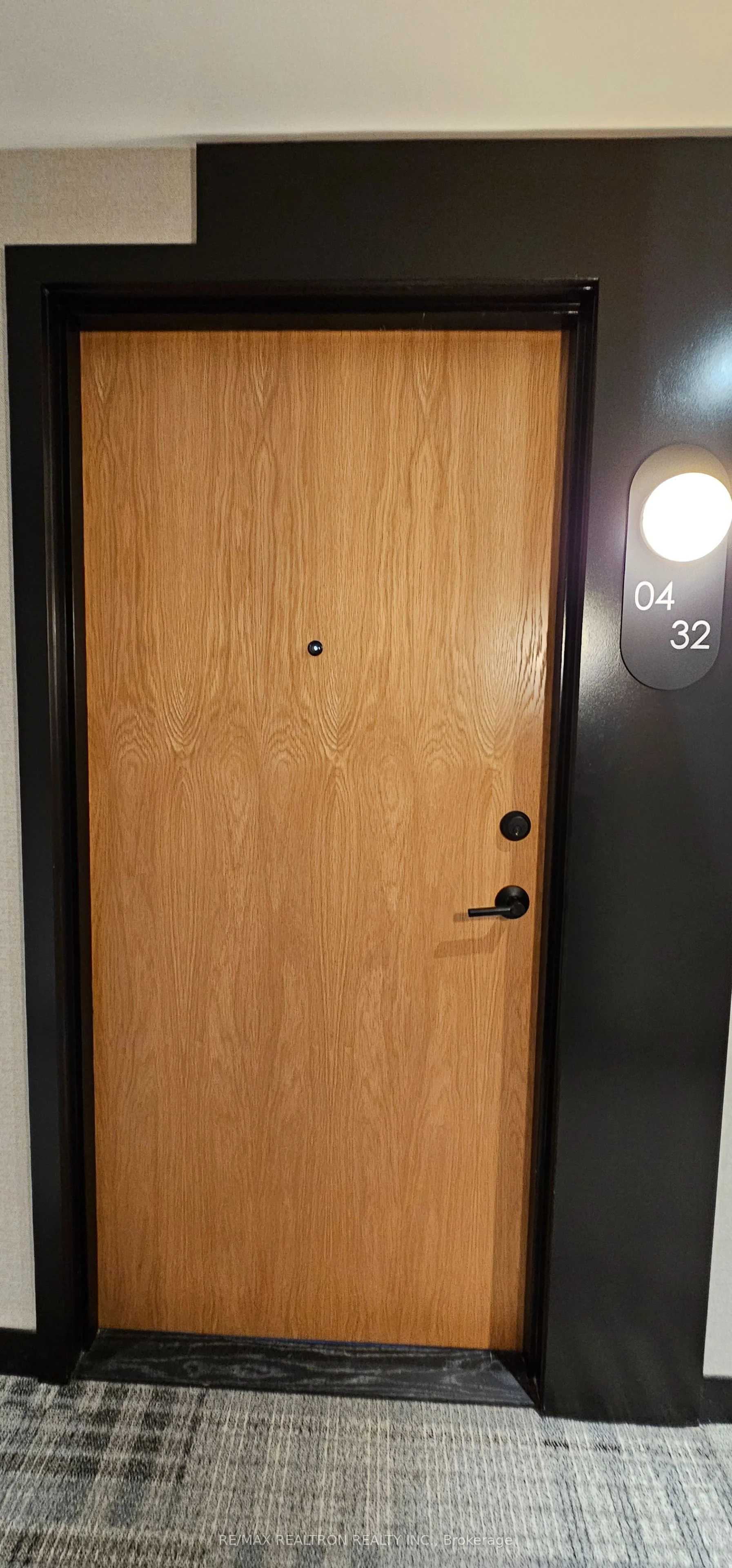 Condo Apartment in Vaughan