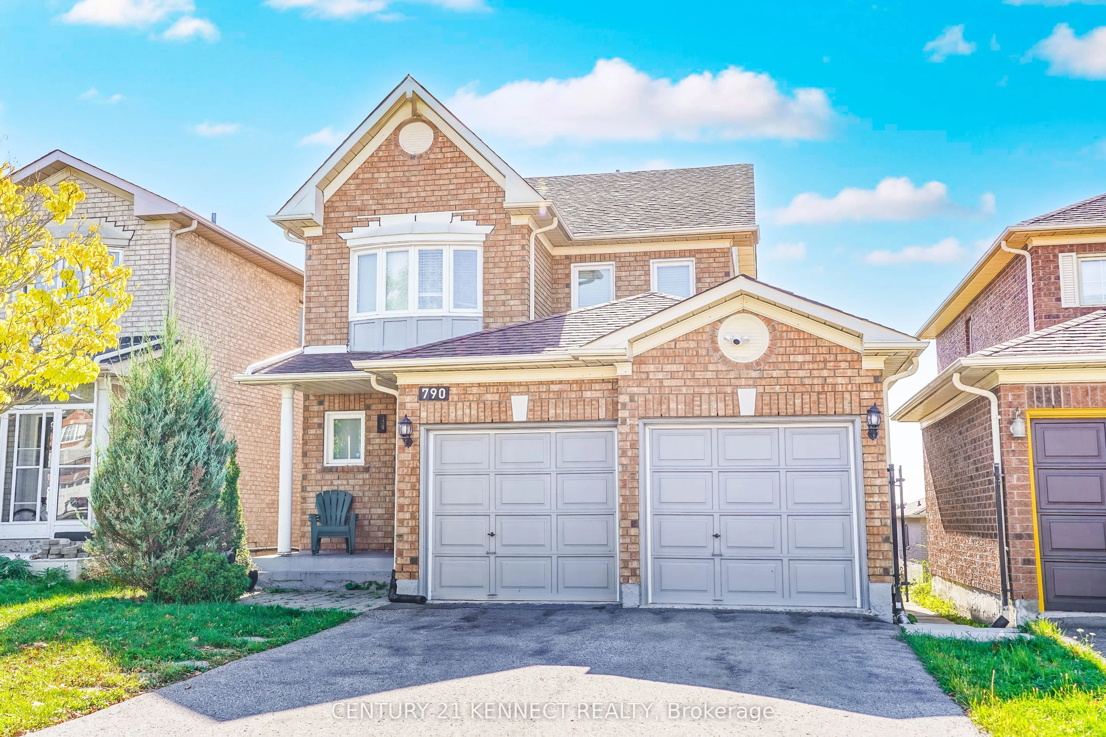 790 Stonehaven Avenue, Newmarket, ON L3X 2G2