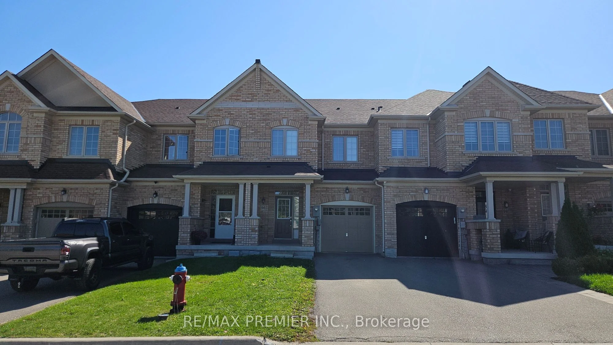 96 Fortis Crescent, Bradford West Gwillimbury, ON L3Z 2A6