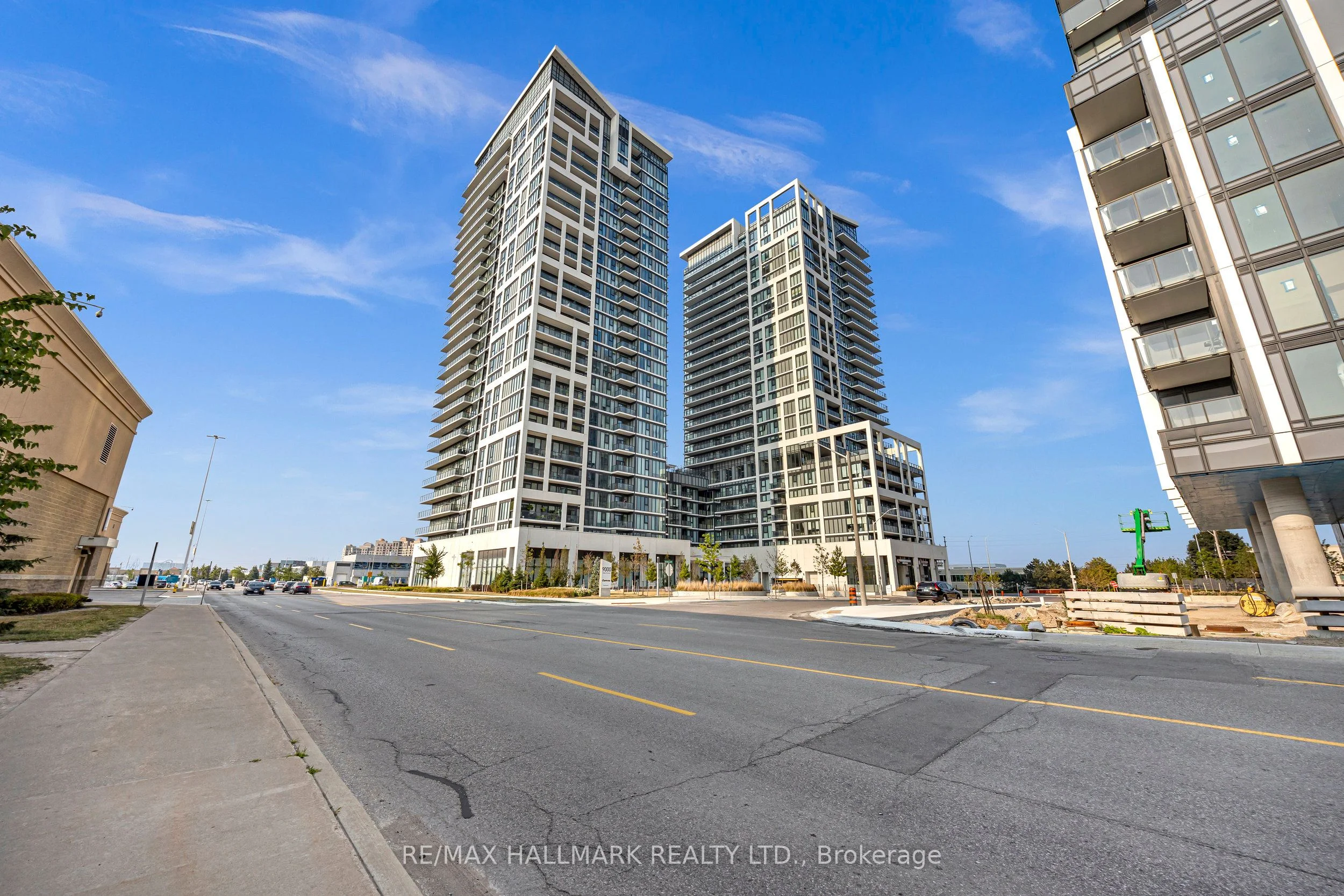 9000 Jane Street 427, Vaughan, On L4k 0m6