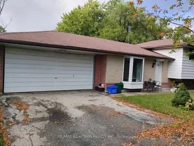 36 Lakeland Crescent, Richmond Hill, ON L4E 2Z9