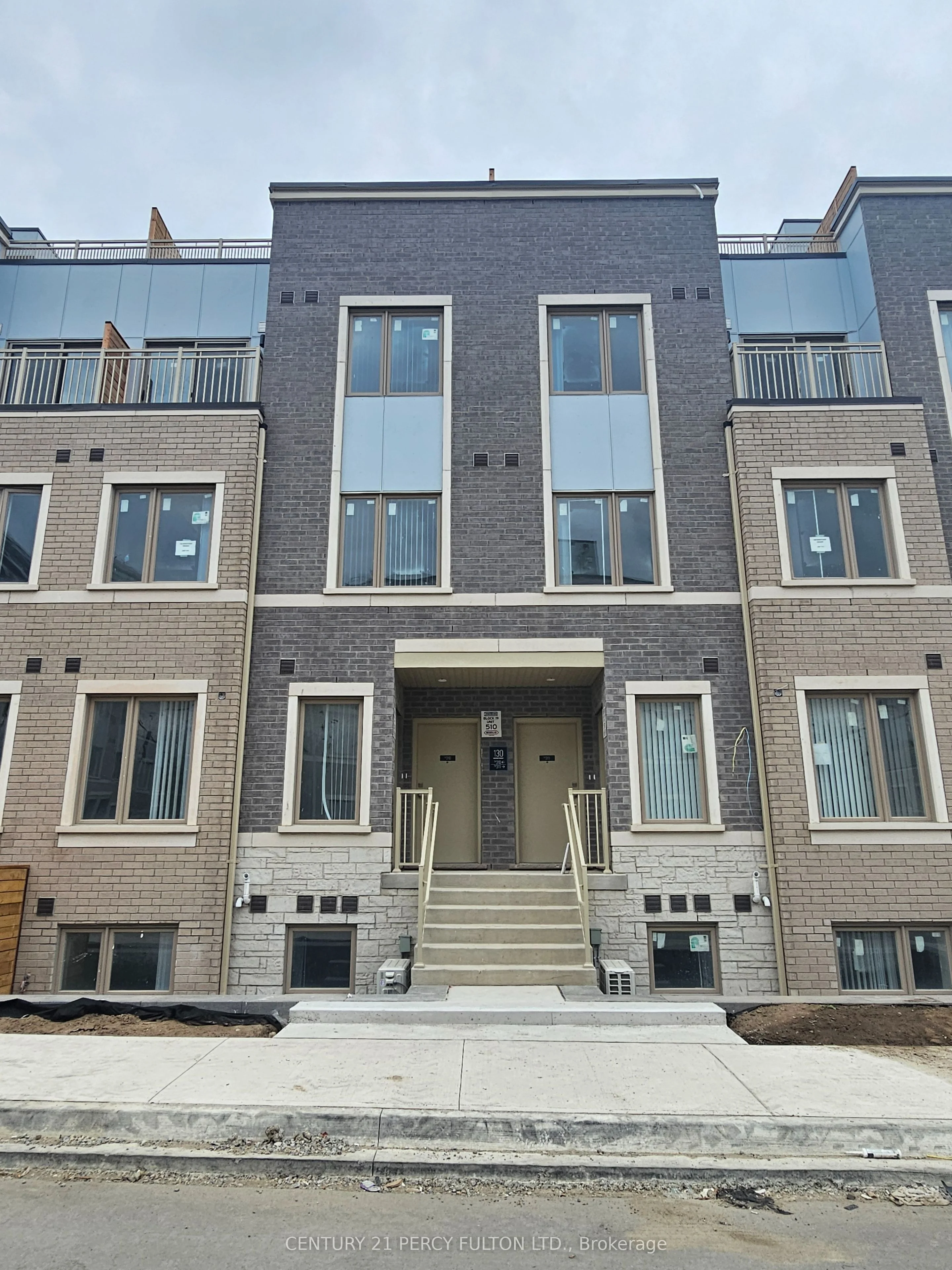130 Honeycrisp Crescent TH 310, Vaughan, ON L4K 0N7