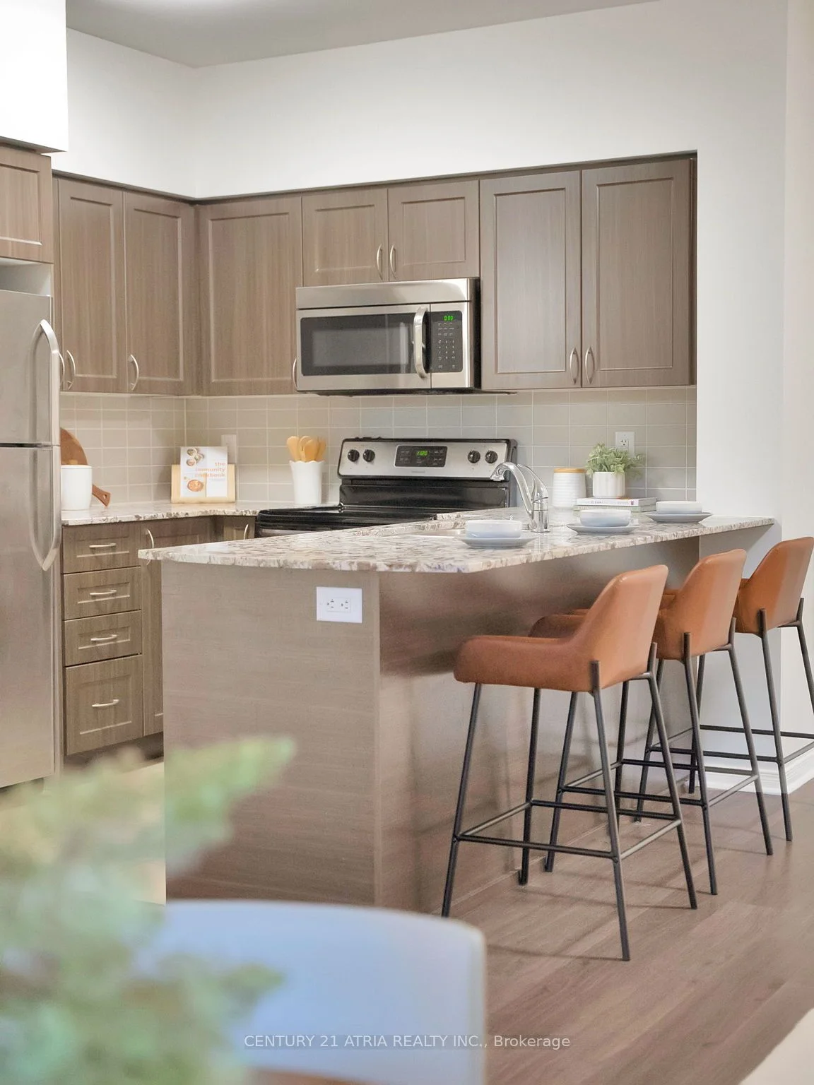 73 King William Crescent 103, Richmond Hill, ON L4B 0C2