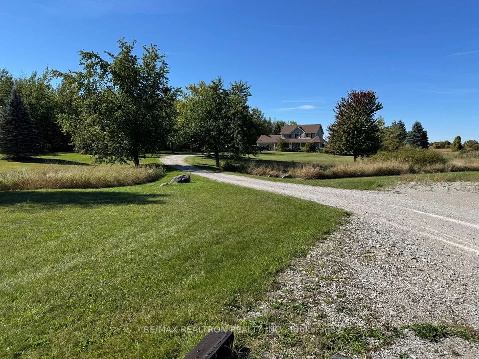 5096 Yonge Street, Innisfil, ON L0L 1R0