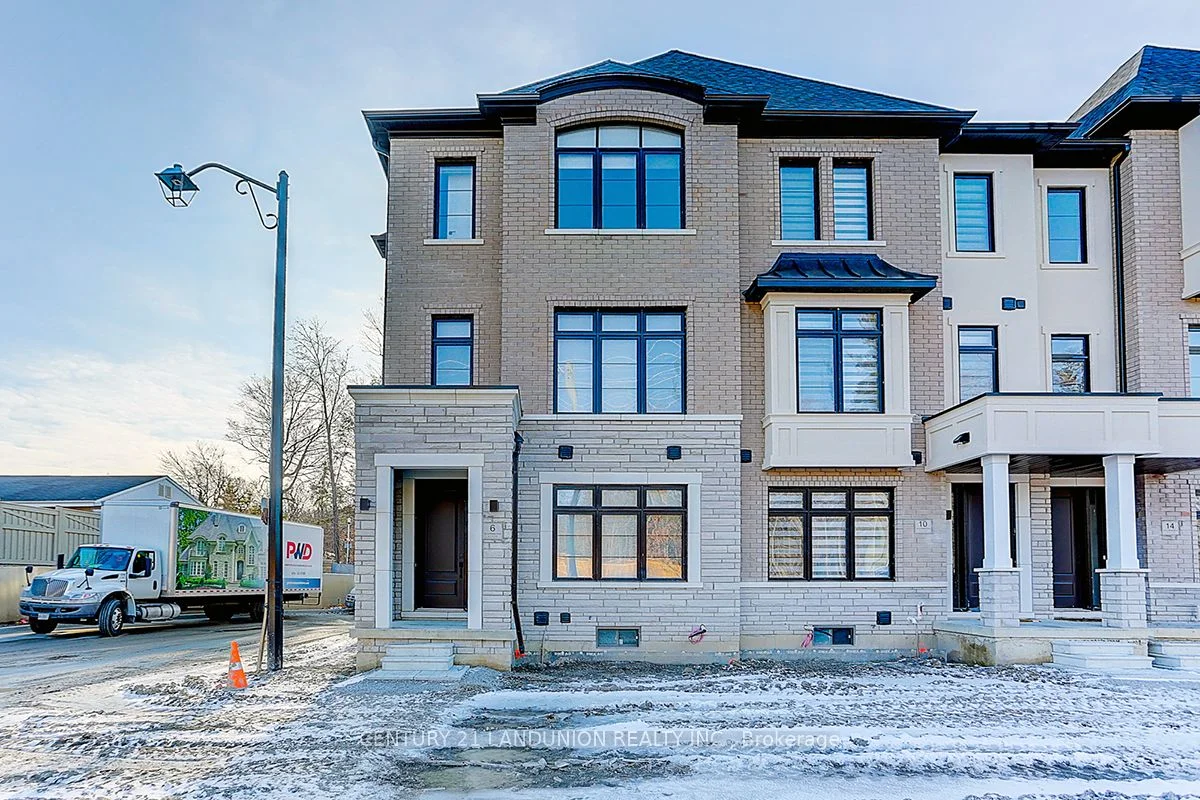 Att/Row/Townhouse in Vaughan