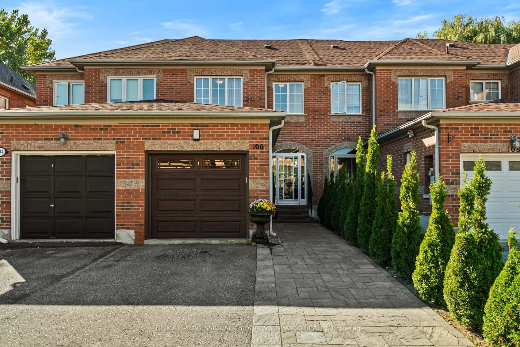 Att/Row/Townhouse in Vaughan