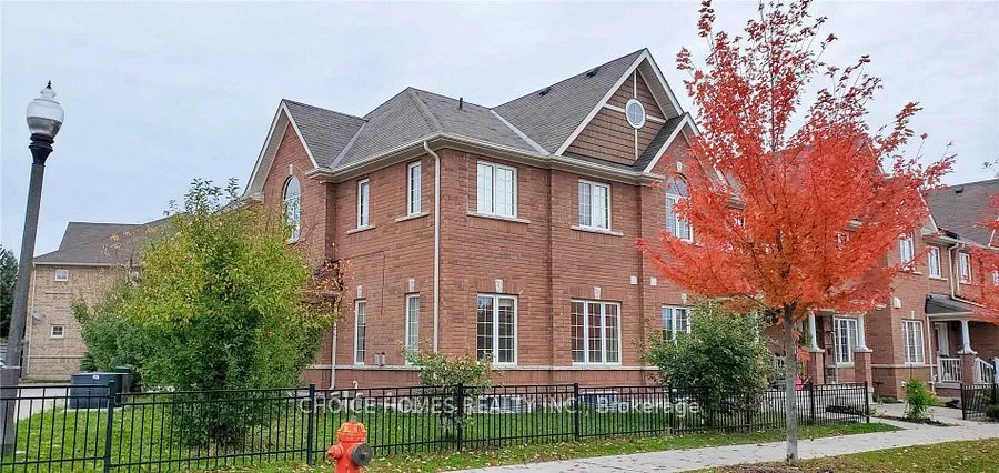 1 Caserta Street, Georgina, ON L4P 0E6