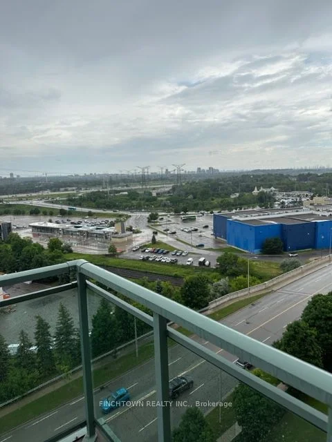 39 Oneida Crescent PH18, Richmond Hill, ON L4B 4T9